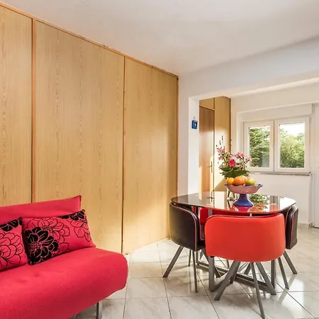 5575c Apartment *