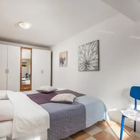 5575c Apartment